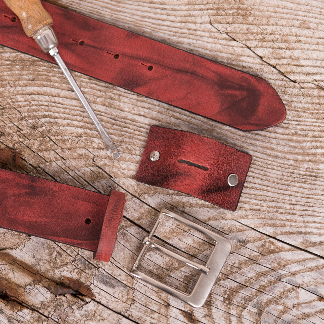 Ledergürtel ohne Schnalle Rot Wild geöffnet zum wechseln